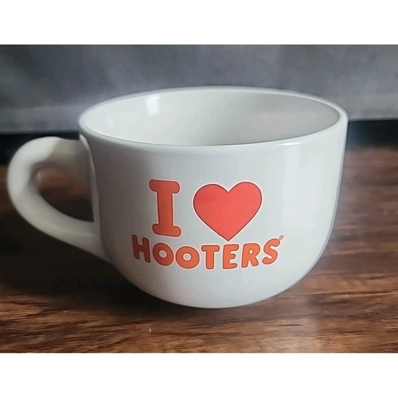 "HOOTERS" - RESTAURANT CHAIN Other - Vintage I ❤️ Hooters Mug Ceramic Coffee Soup Cup 12 oz Love White